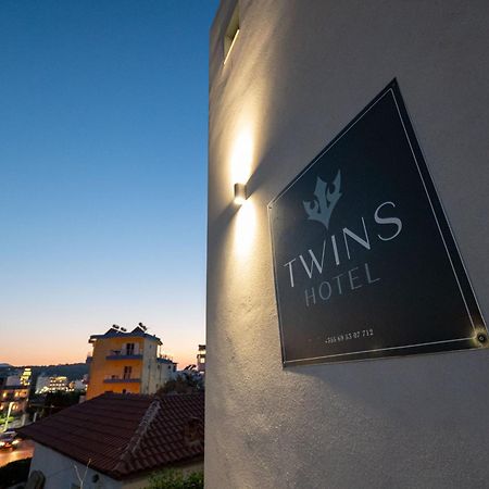 Twins Hotel Εξαμίλιο Εξωτερικό φωτογραφία