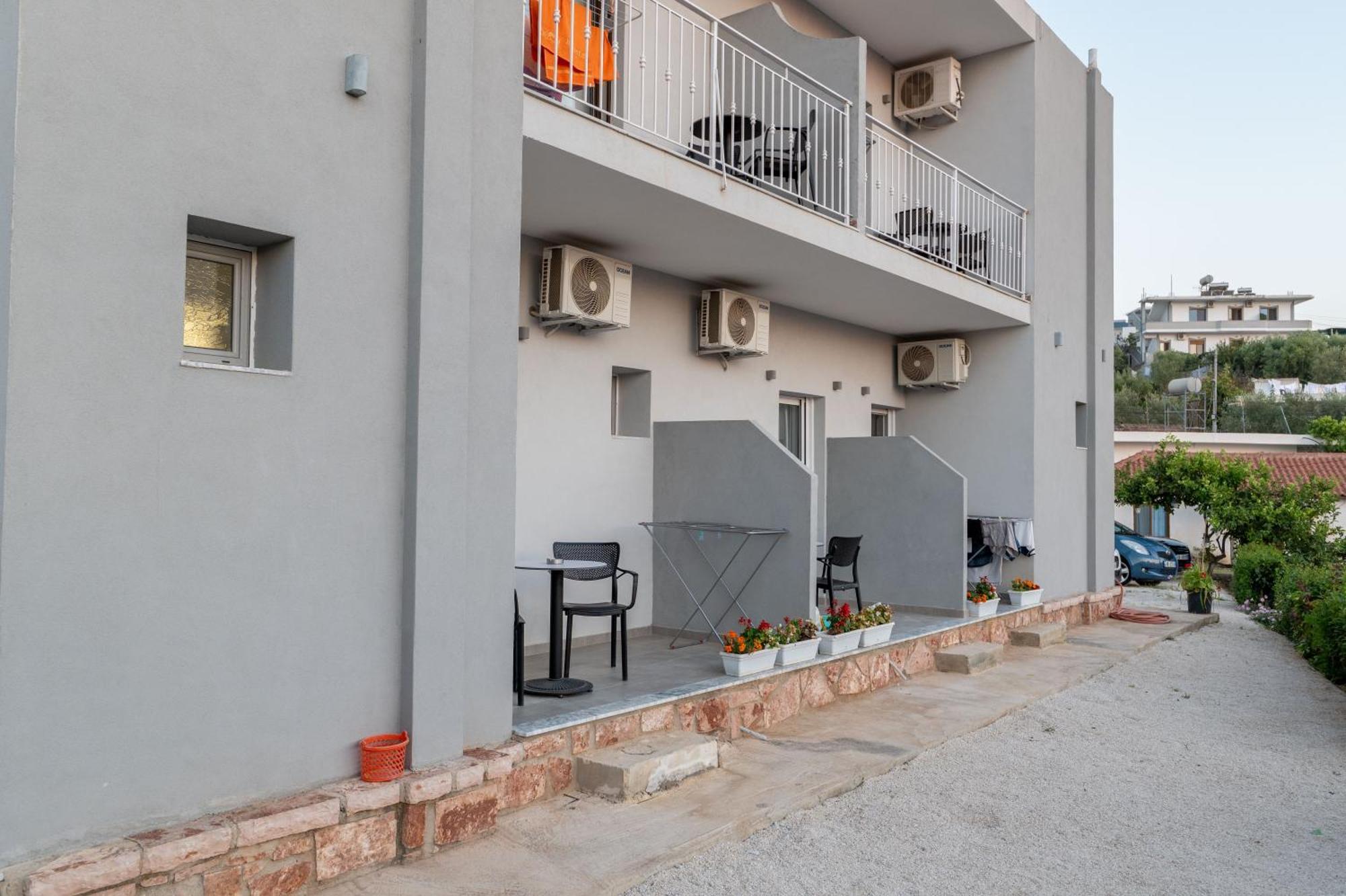 Twins Hotel Εξαμίλιο Εξωτερικό φωτογραφία