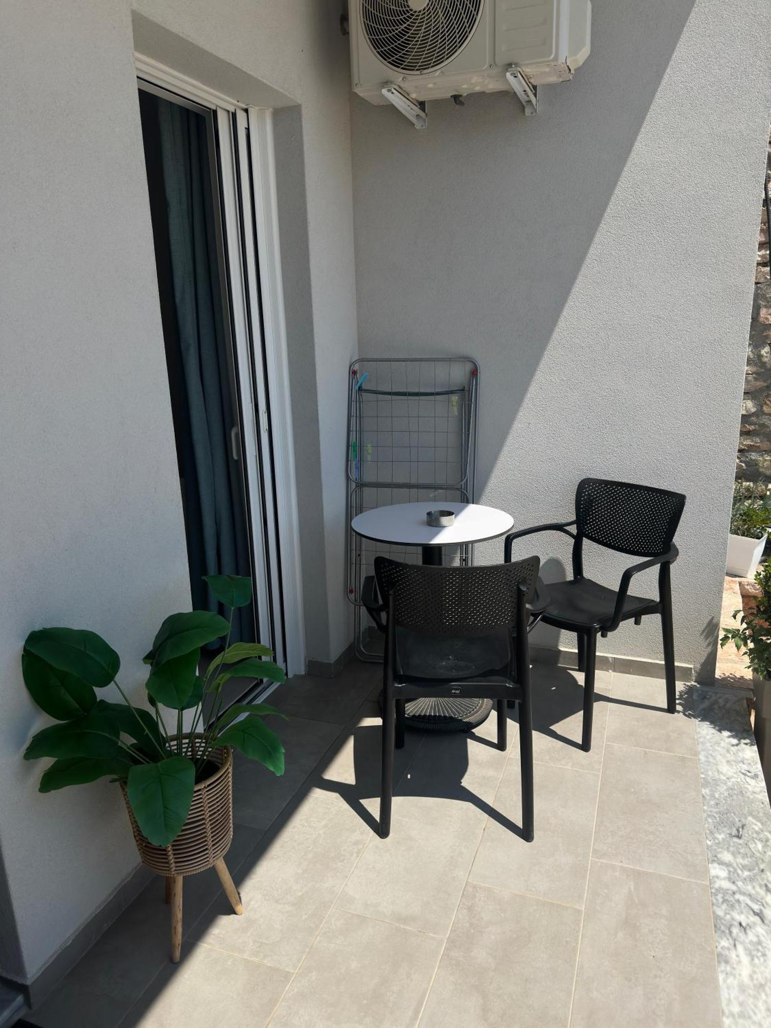 Twins Hotel Εξαμίλιο Εξωτερικό φωτογραφία